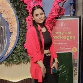 Kratikapandey  Tutor From Charbagh Lucknow